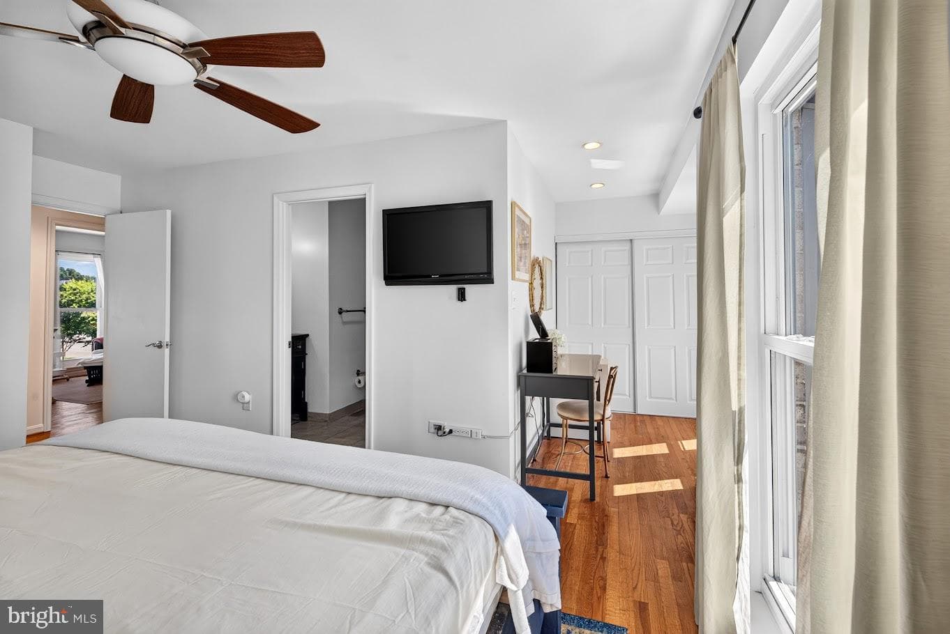 17602 Horizon Place photo 34