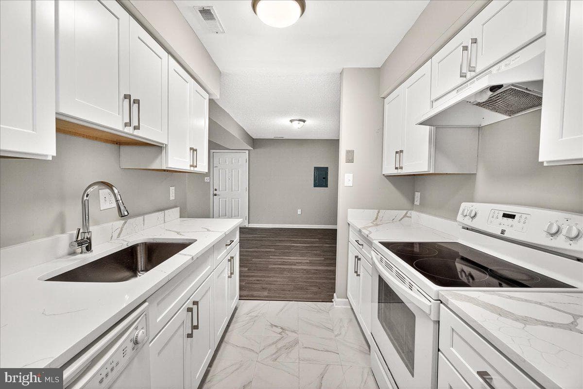 1603 Carriage House Terrace #1603-D photo 16