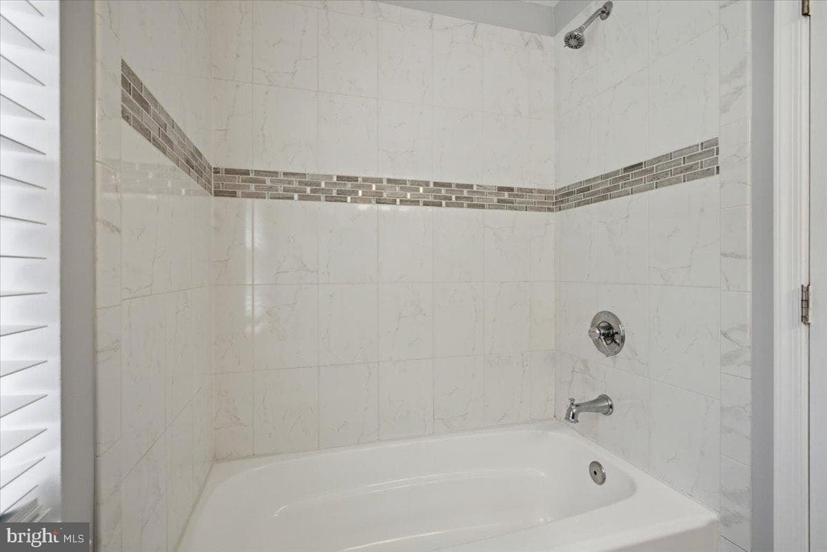 8715 Geren Road photo 18