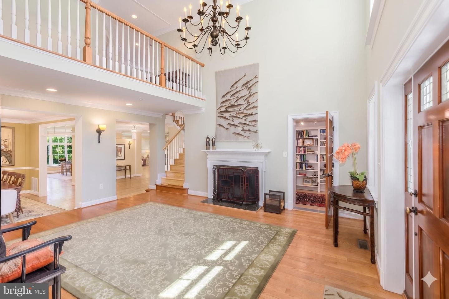 5601 Vernon Place photo 5