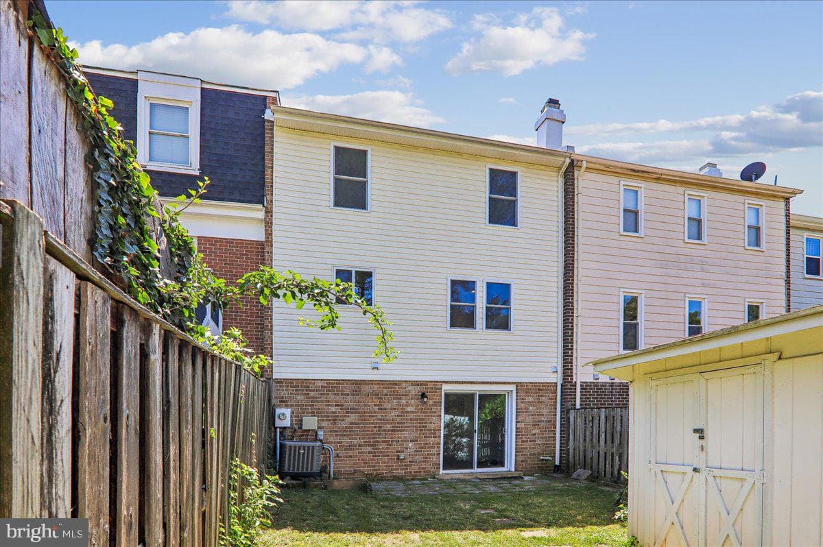 9235 Hummingbird Terrace photo 55