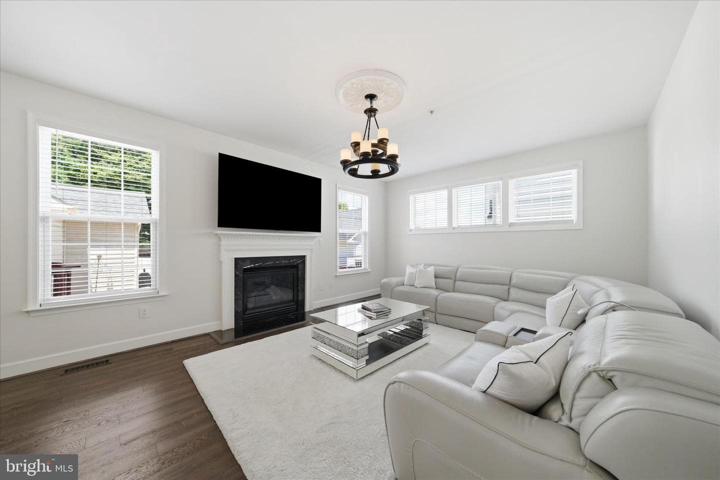23121 Frederick Road photo 18