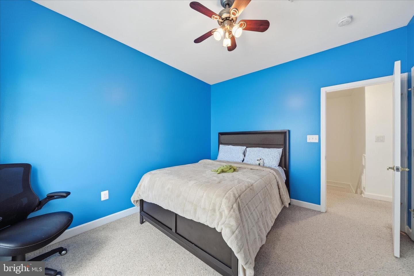 23121 Frederick Road photo 24
