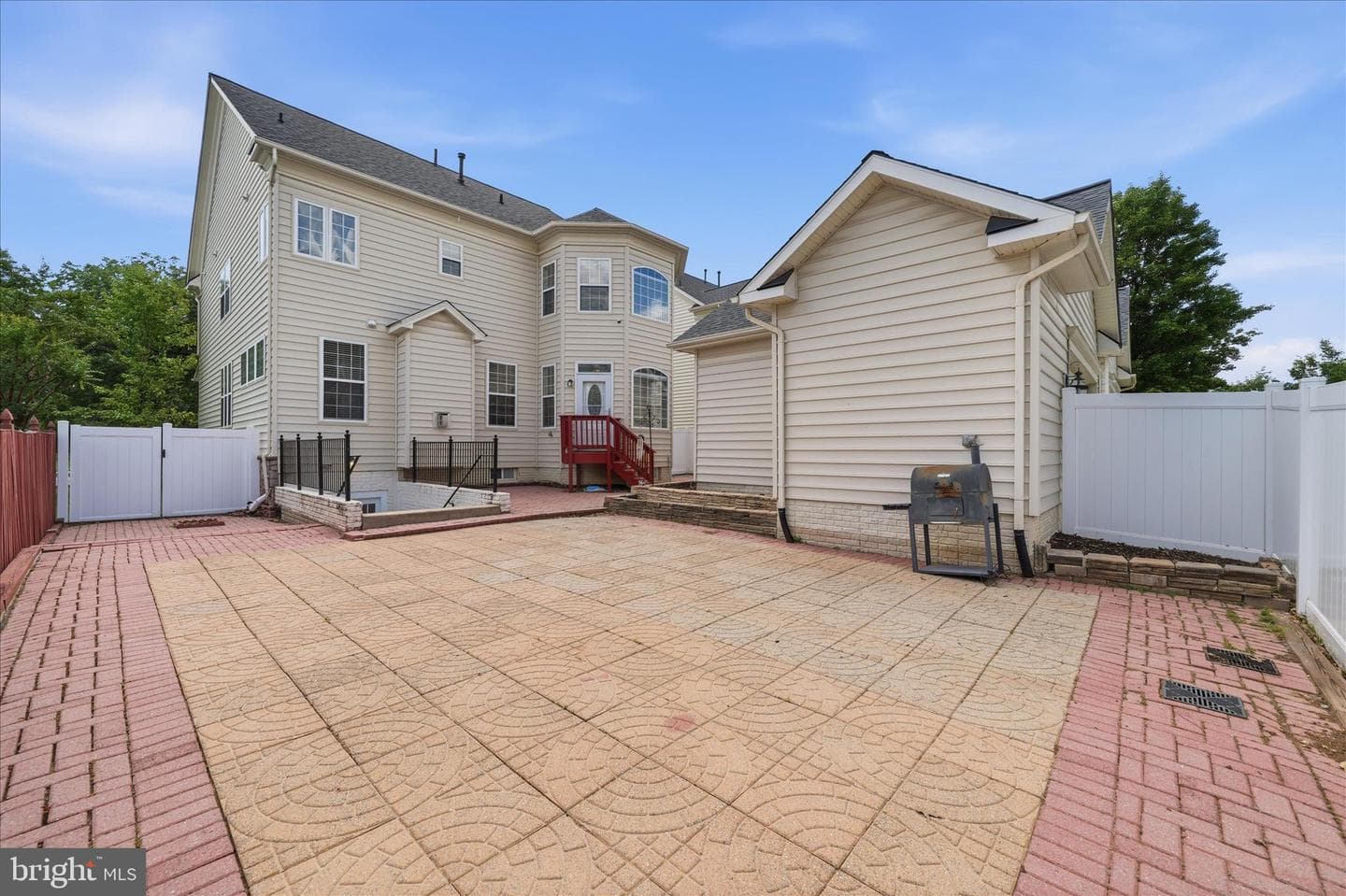 23121 Frederick Road photo 37