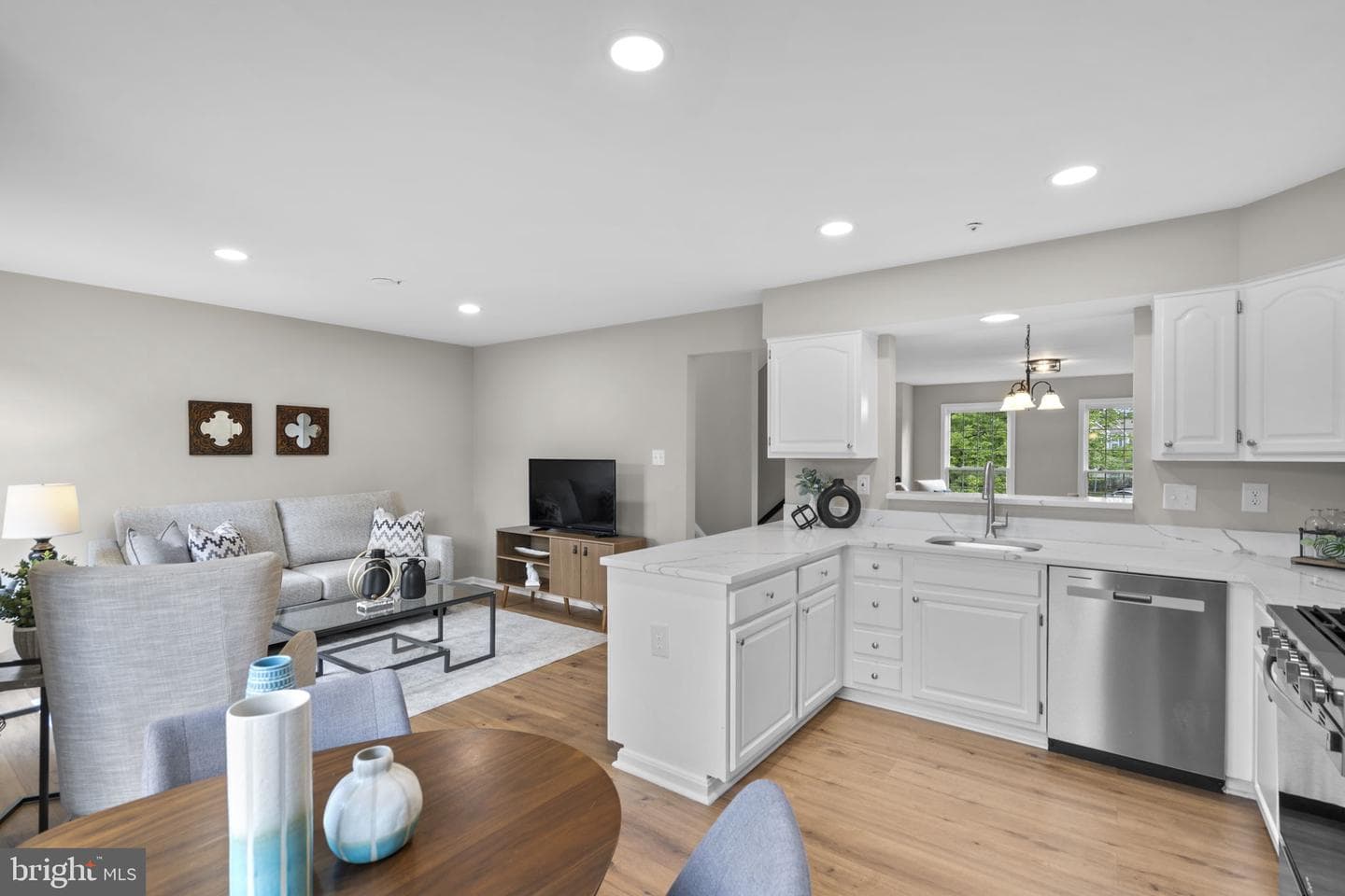 8101 Chelaberry Court photo 21