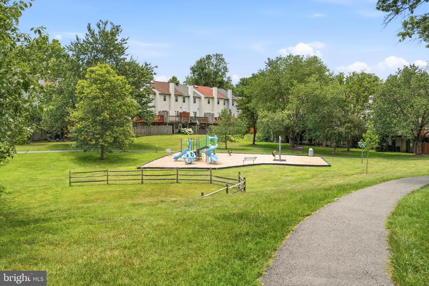 15711 Ambiance Drive photo 30