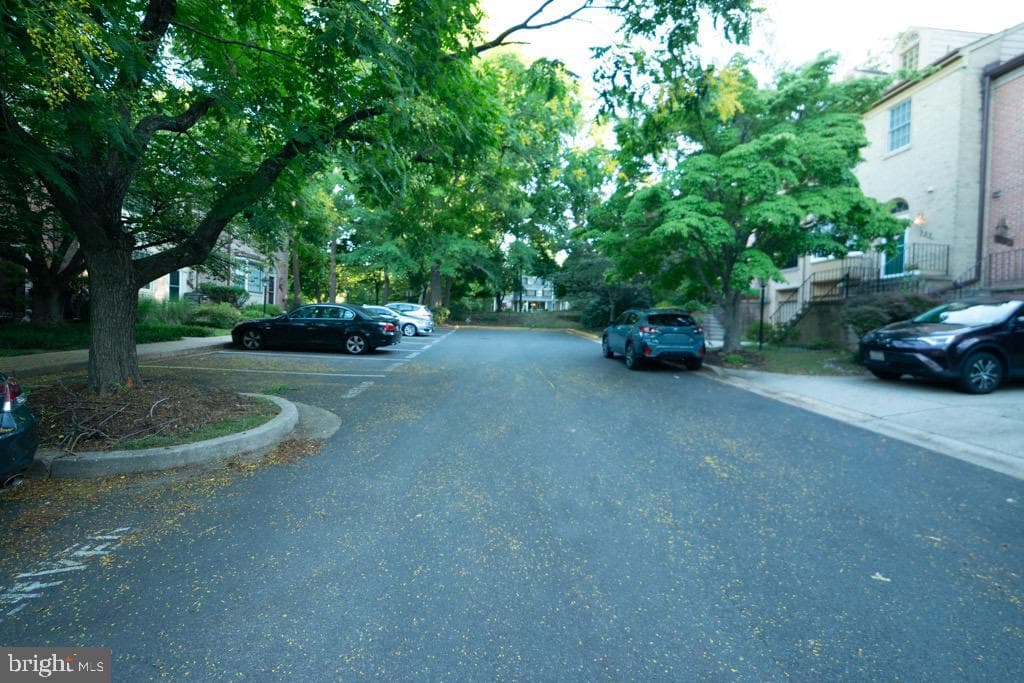323 Lynn Manor Drive photo 3