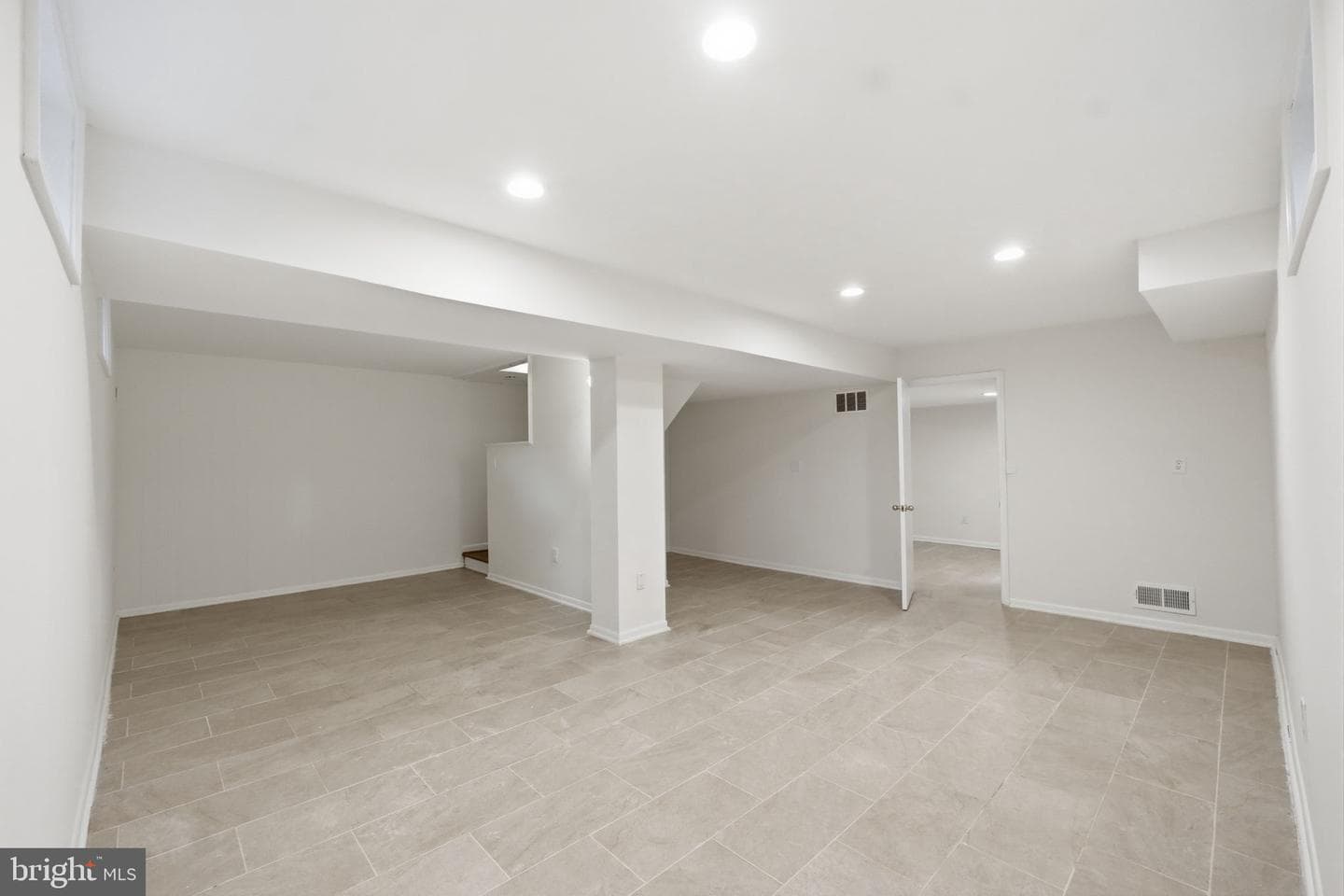 10617 Gatewood Avenue photo 33