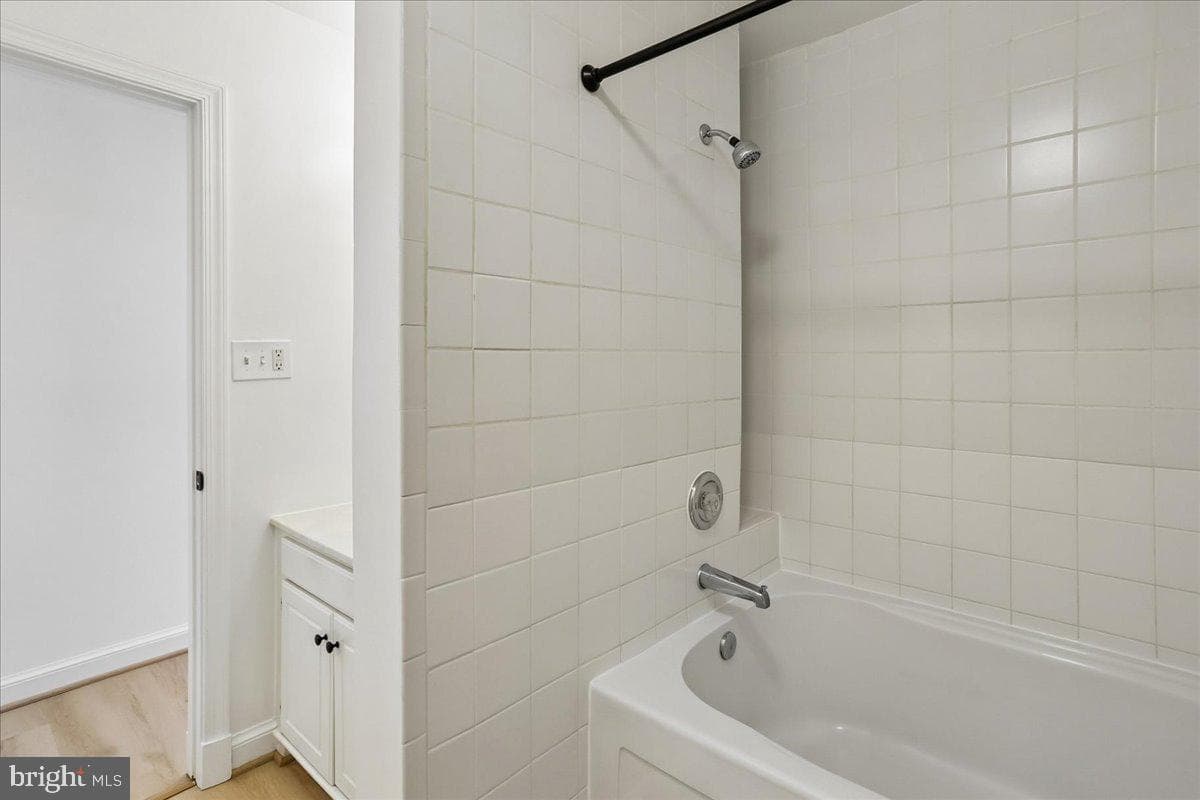 5222 Pooks Hill Road #E-31 photo 22