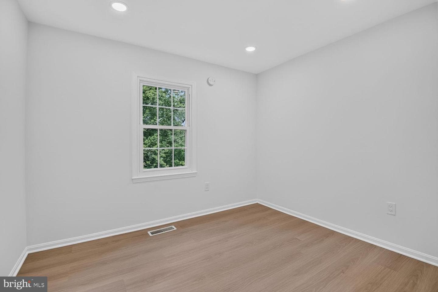 7623 Heatherton Lane photo 19