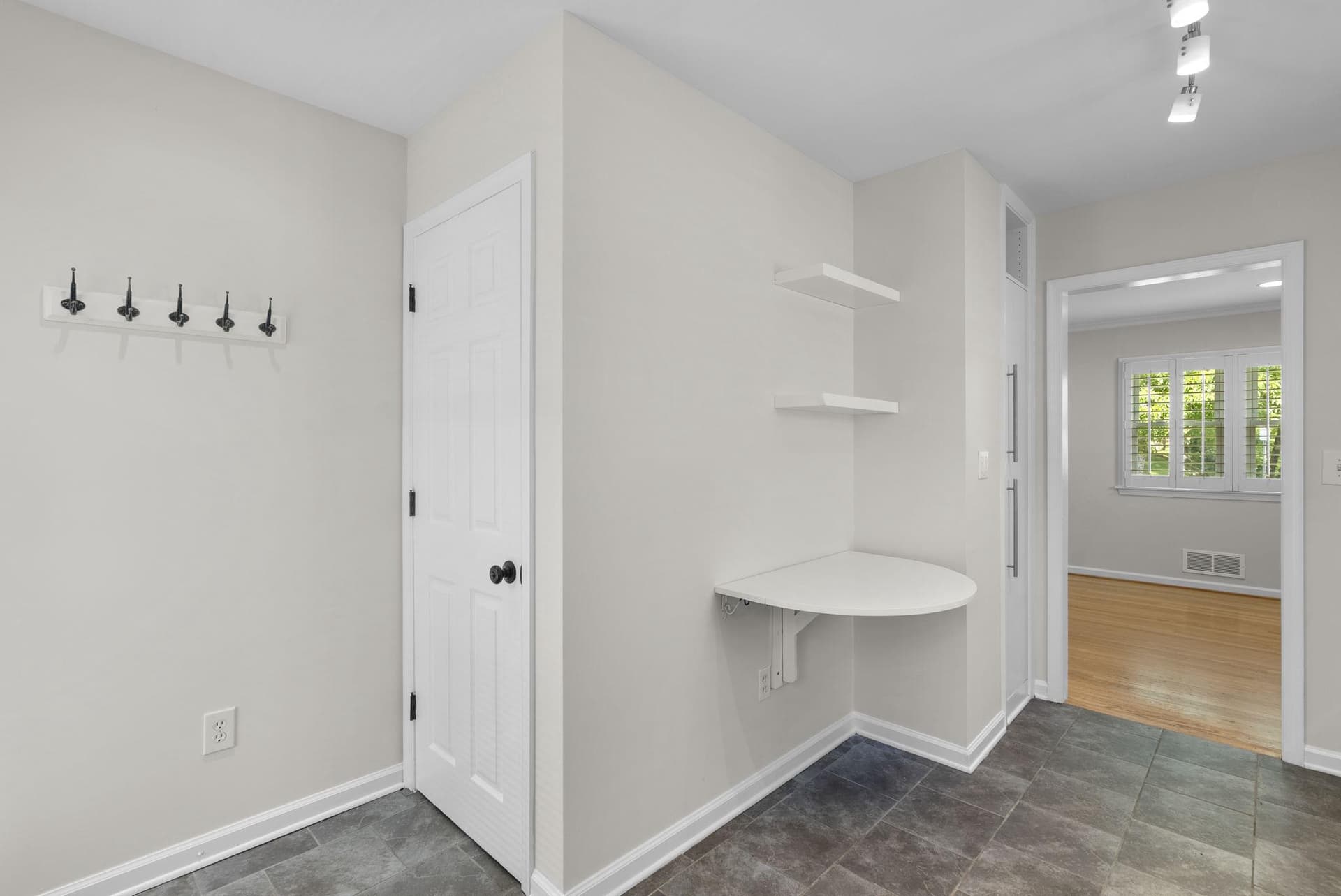 513 Park Road photo 11