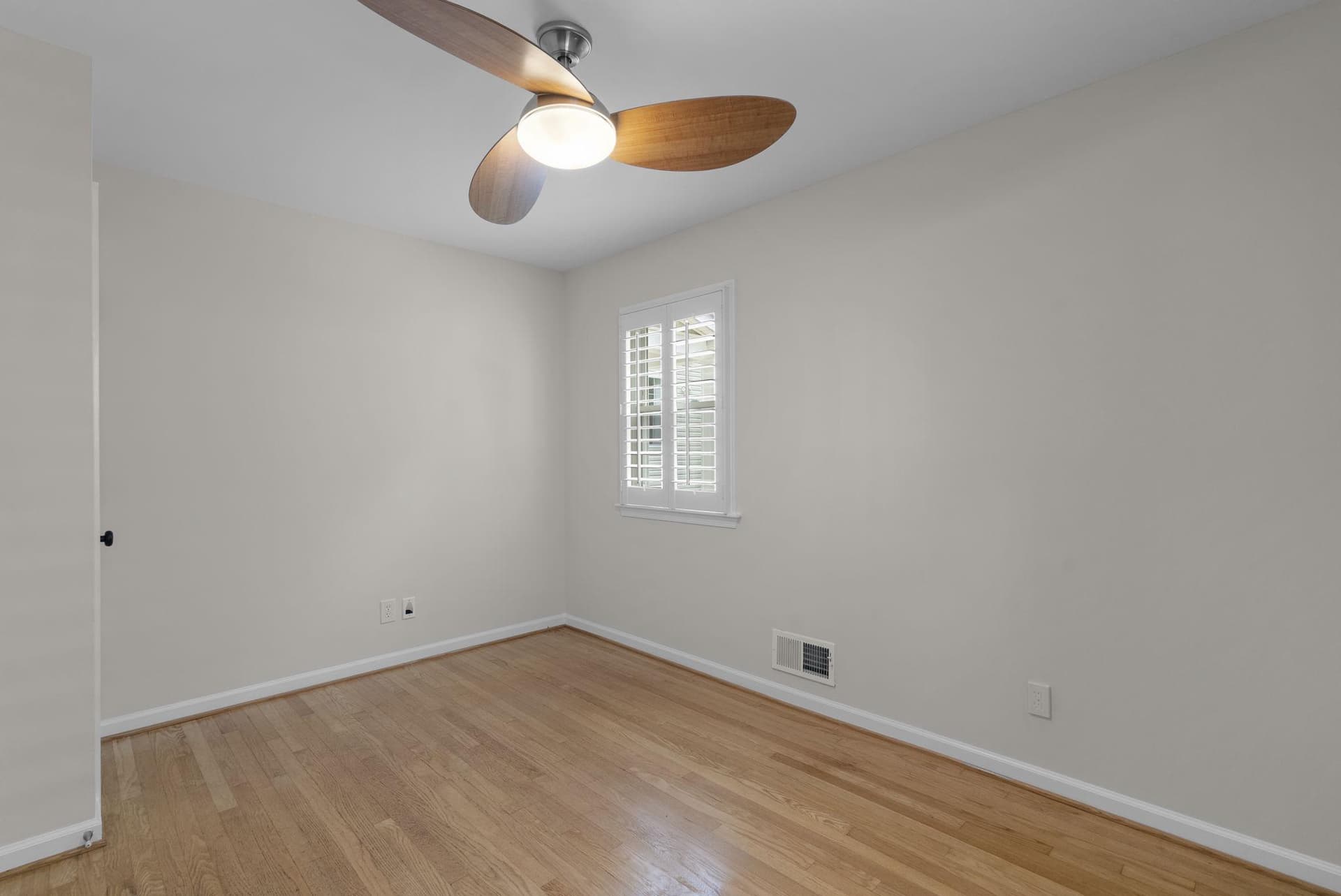 513 Park Road photo 16