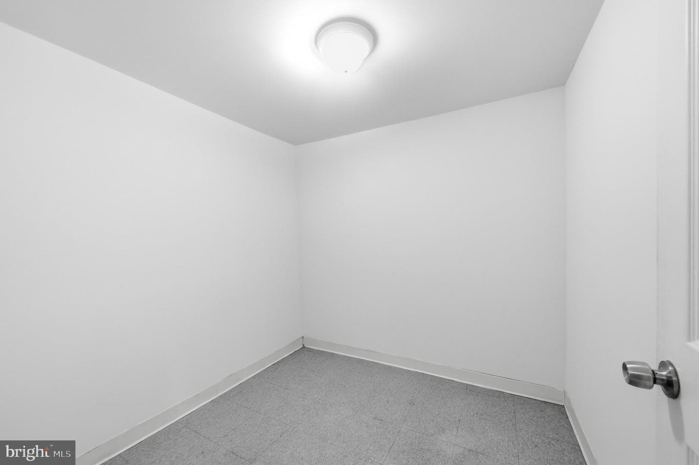 11931 Centerhill Street photo 33