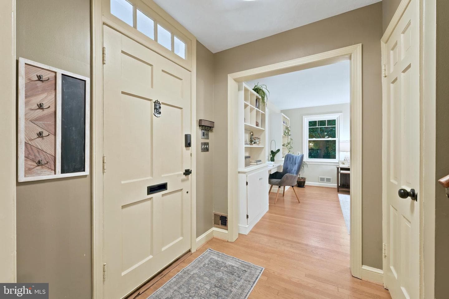 8902 Sudbury Road photo 3