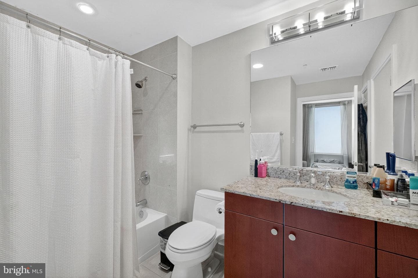 6820 Wisconsin Avenue #4006 photo 16