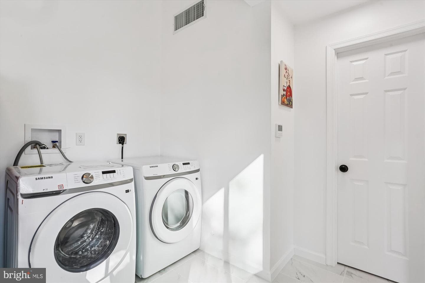717 Ludlow Street photo 28