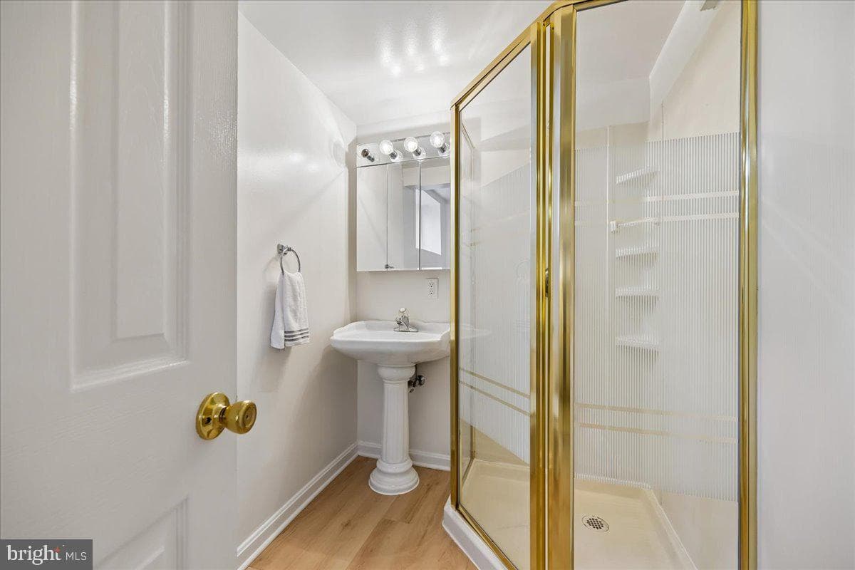 4504 Gladwyne Drive photo 32