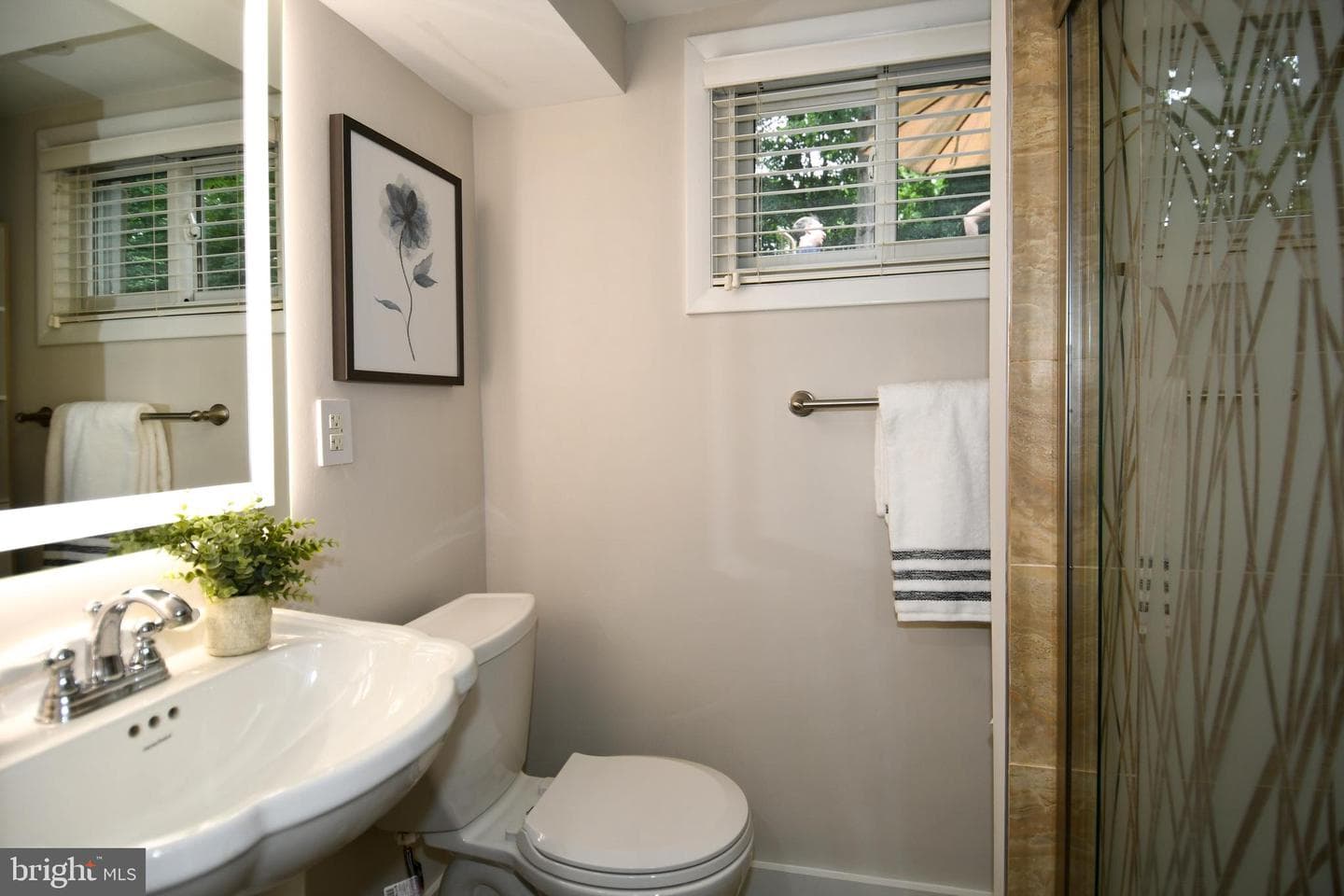 3401 Oberon Street photo 32