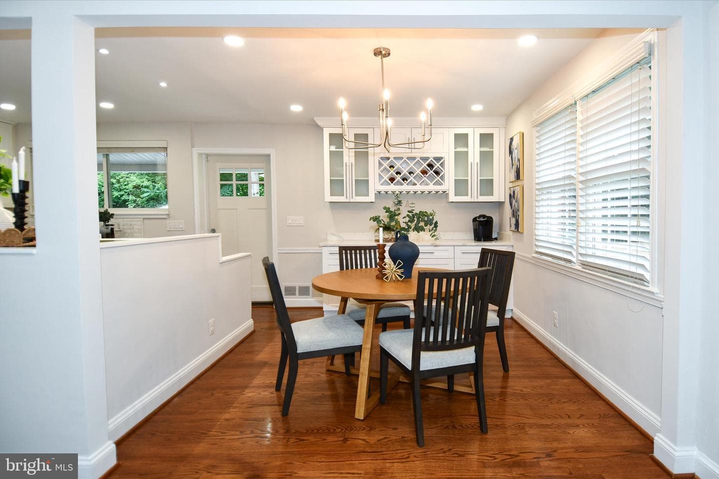 3401 Oberon Street photo 6
