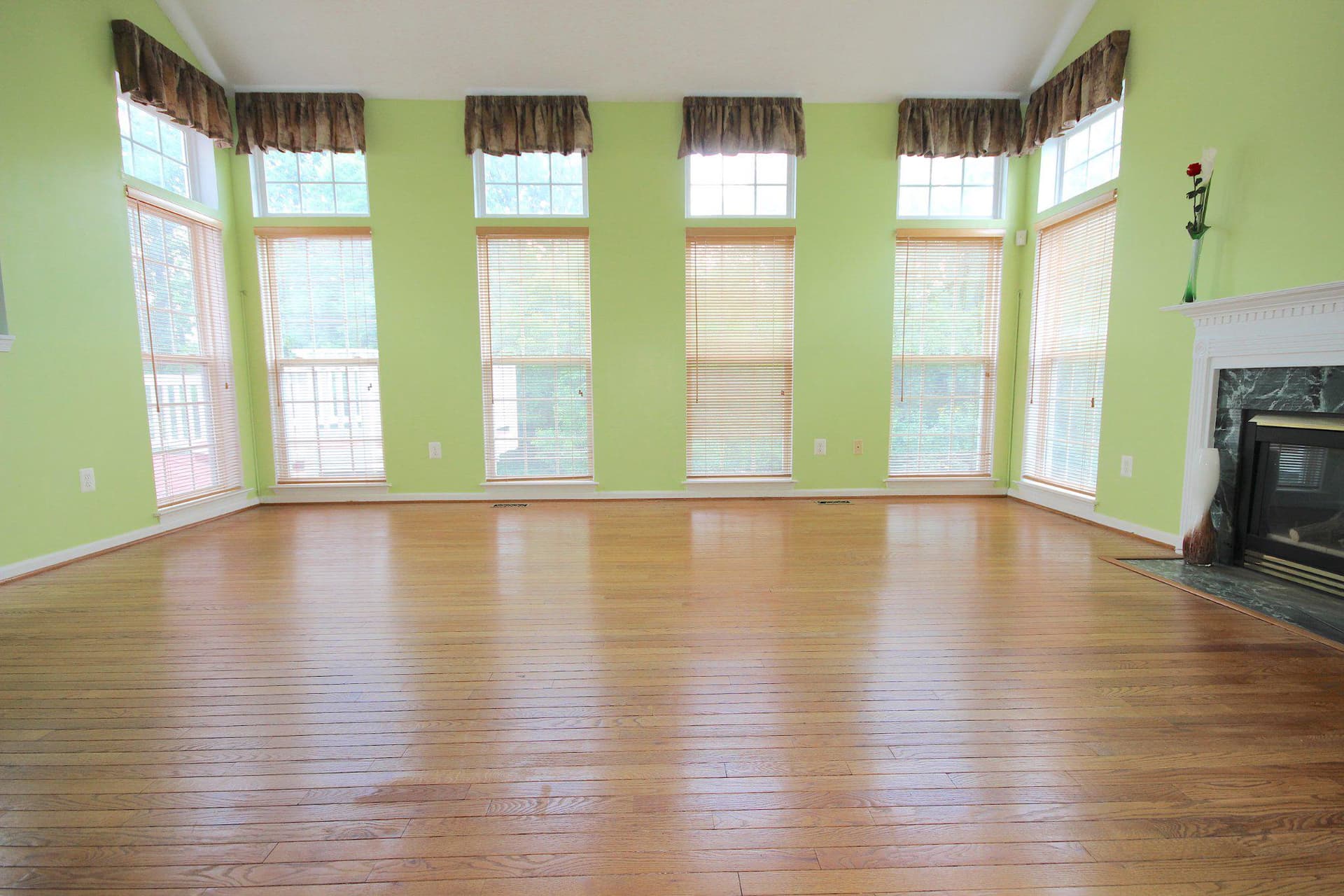18537 Reliant Drive photo 18