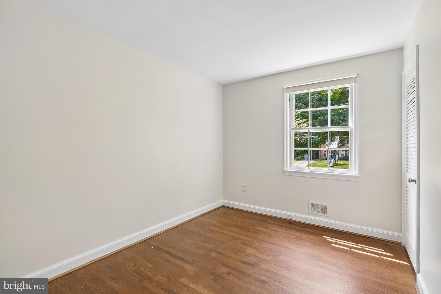 5719 Newington Road photo 40