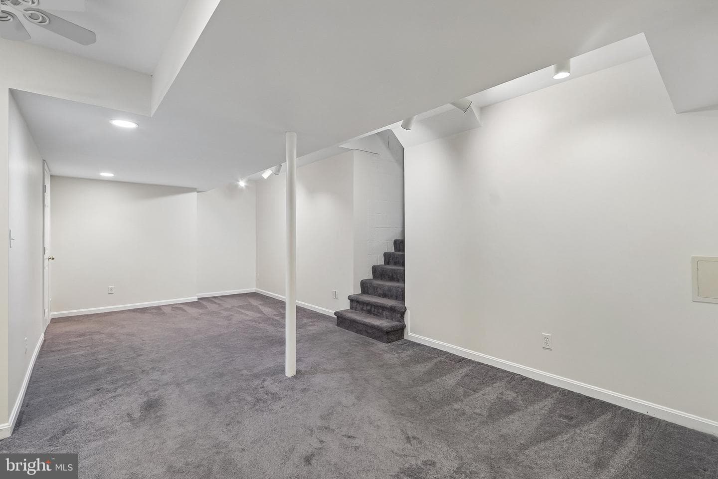 5719 Newington Road photo 47
