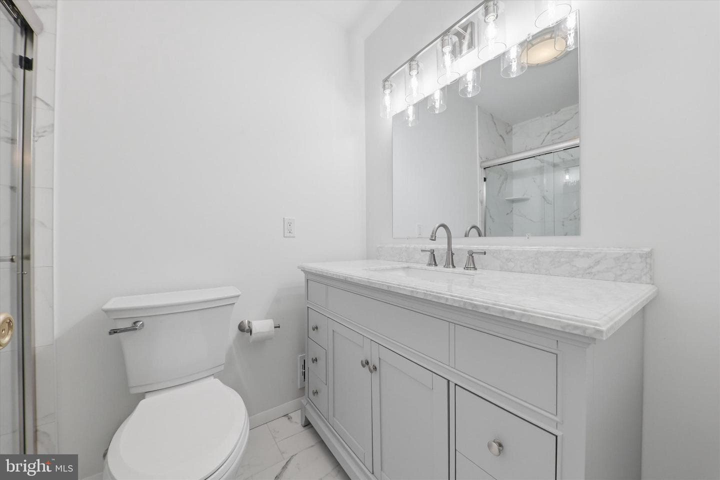 3710 Queen Mary Drive photo 25