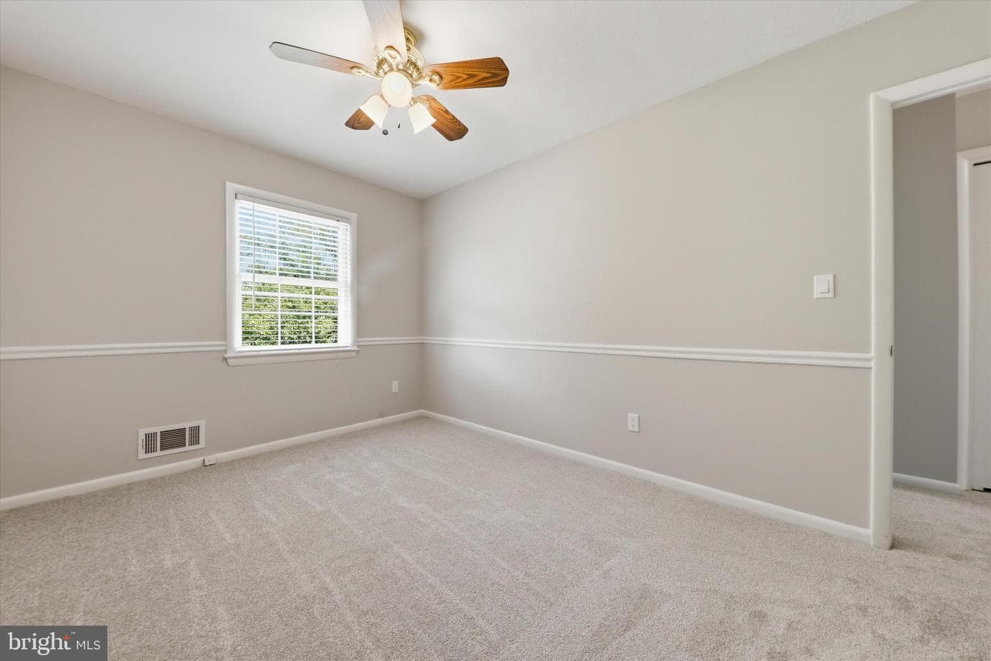 3710 Queen Mary Drive photo 29