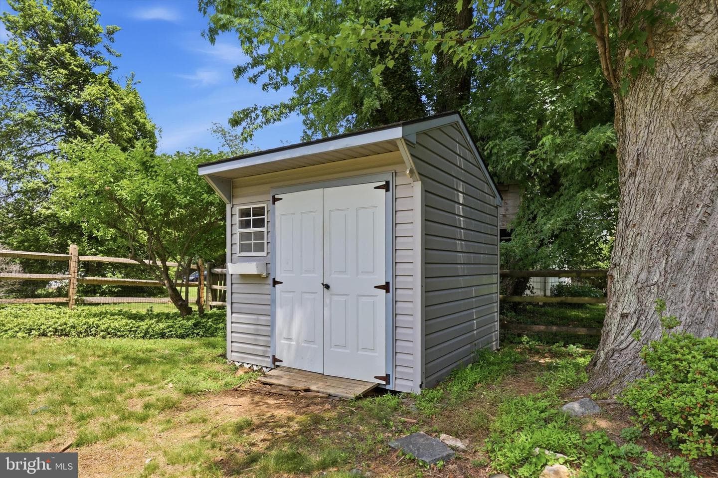 3710 Queen Mary Drive photo 47
