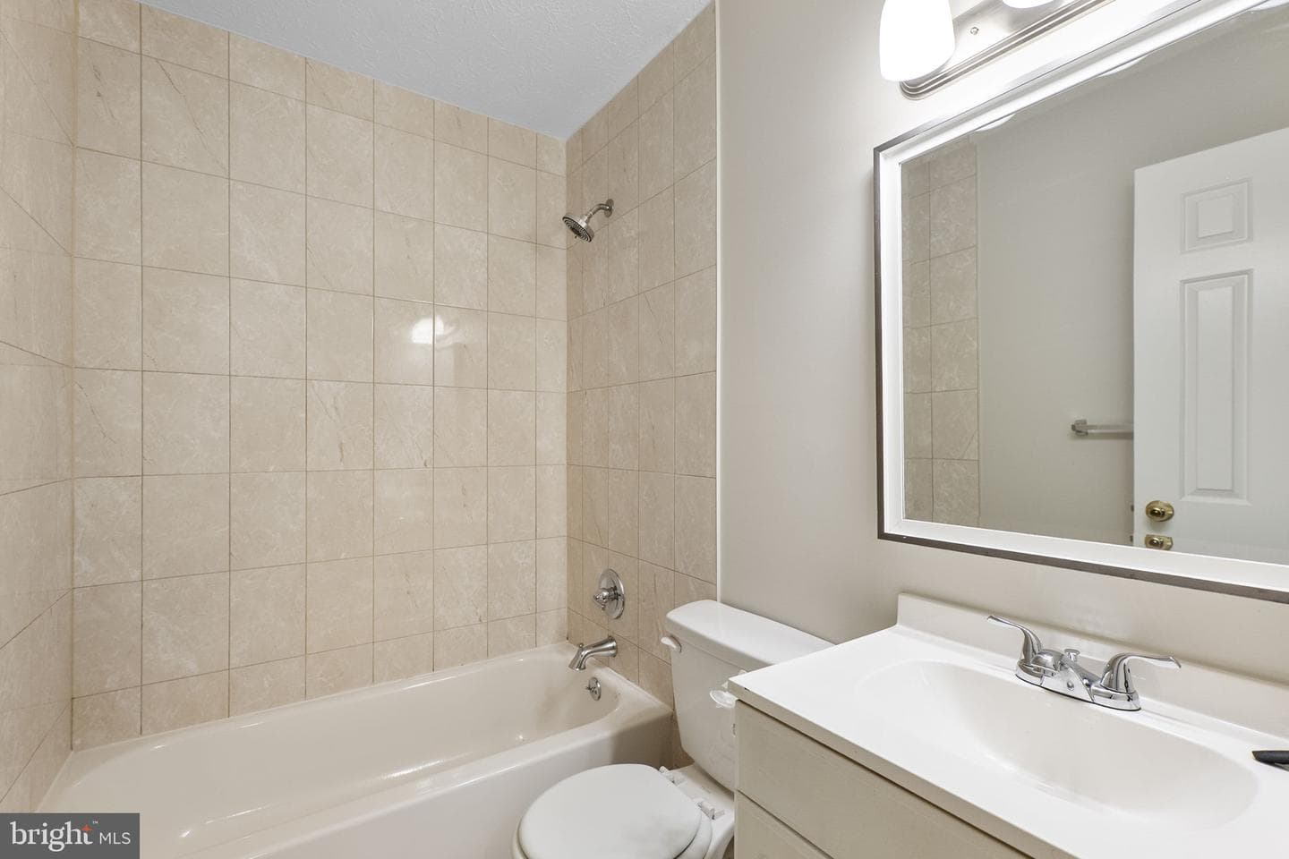 1104 Travis Lane photo 20