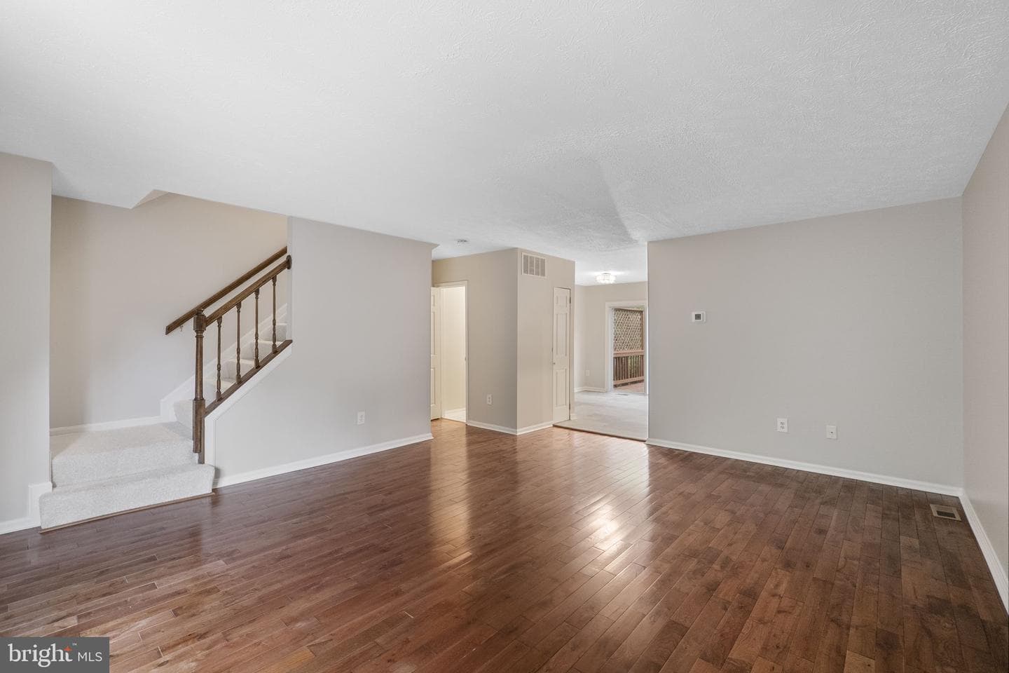 1104 Travis Lane photo 6