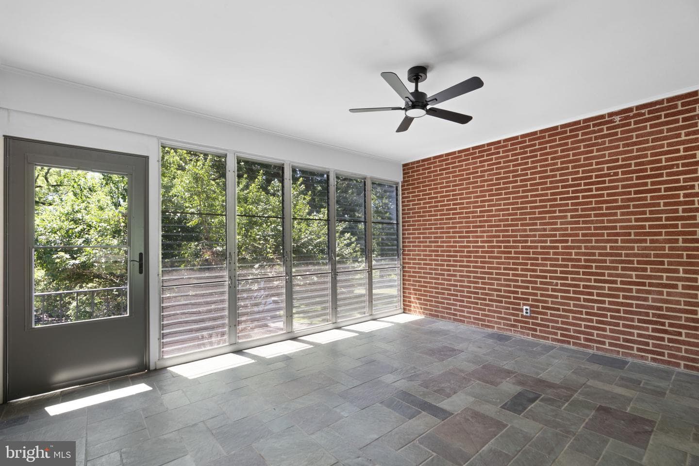 18015 Muncaster Road photo 30