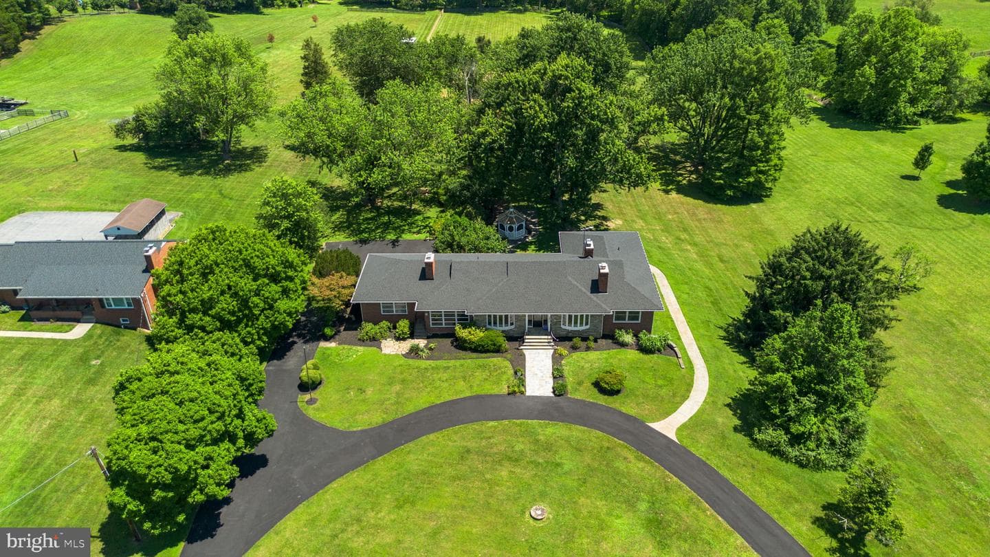 18015 Muncaster Road photo 85