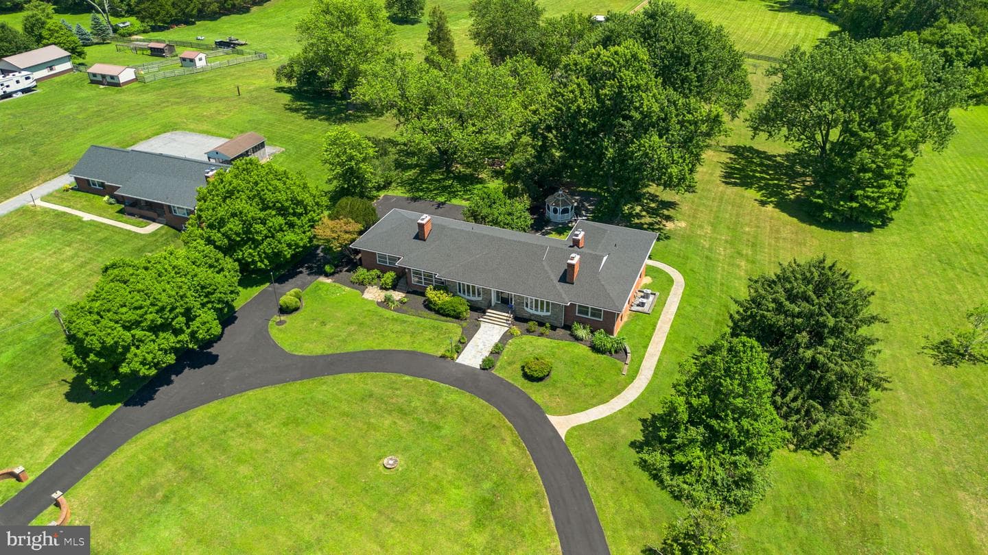 18015 Muncaster Road photo 86