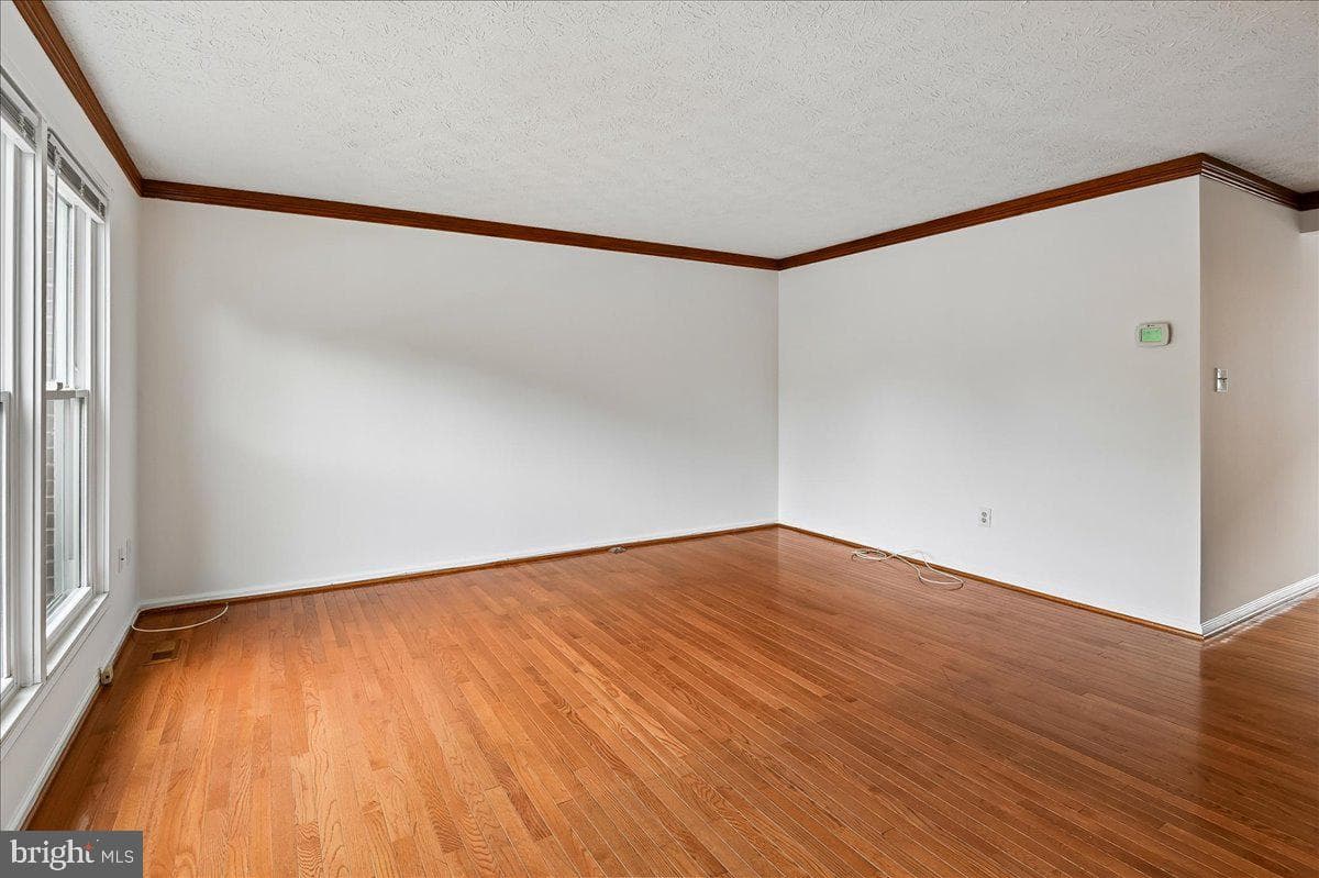 4318 Dunwood Terrace photo 3