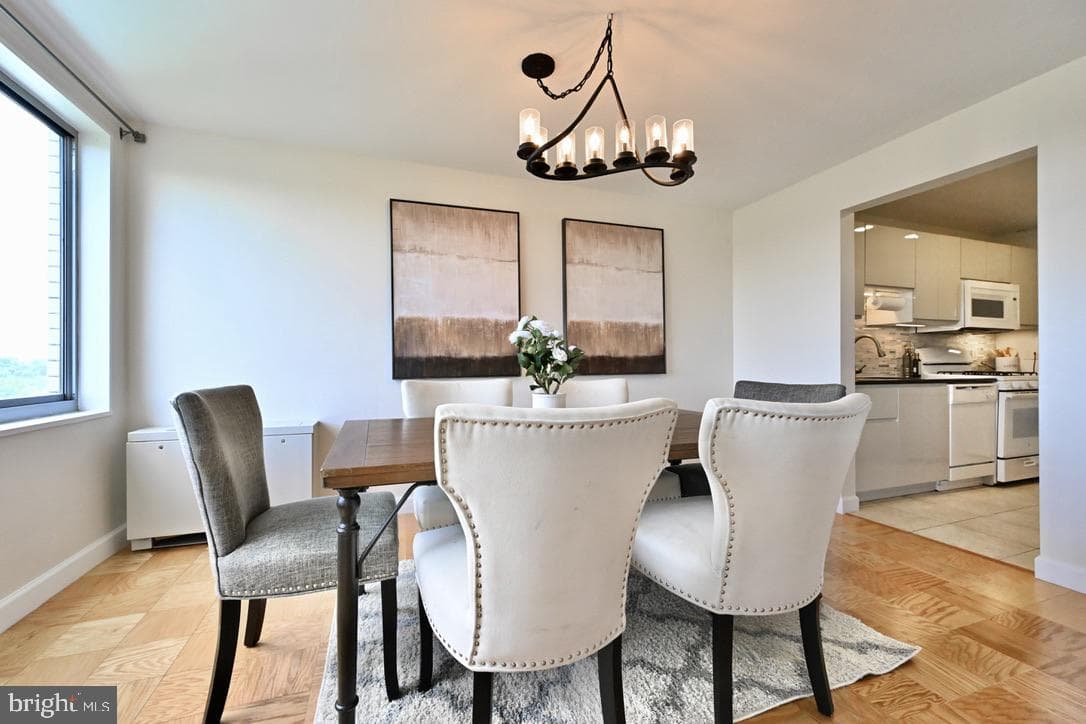 10201 Grosvenor Place #1220 photo 14