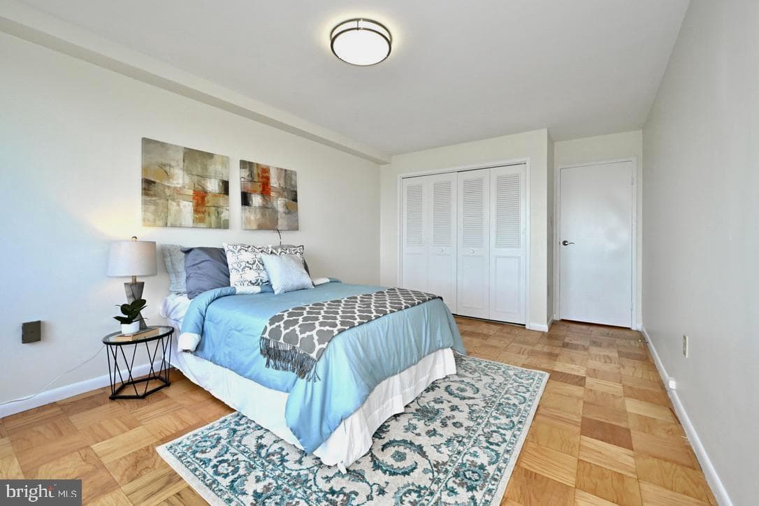 10201 Grosvenor Place #1220 photo 27