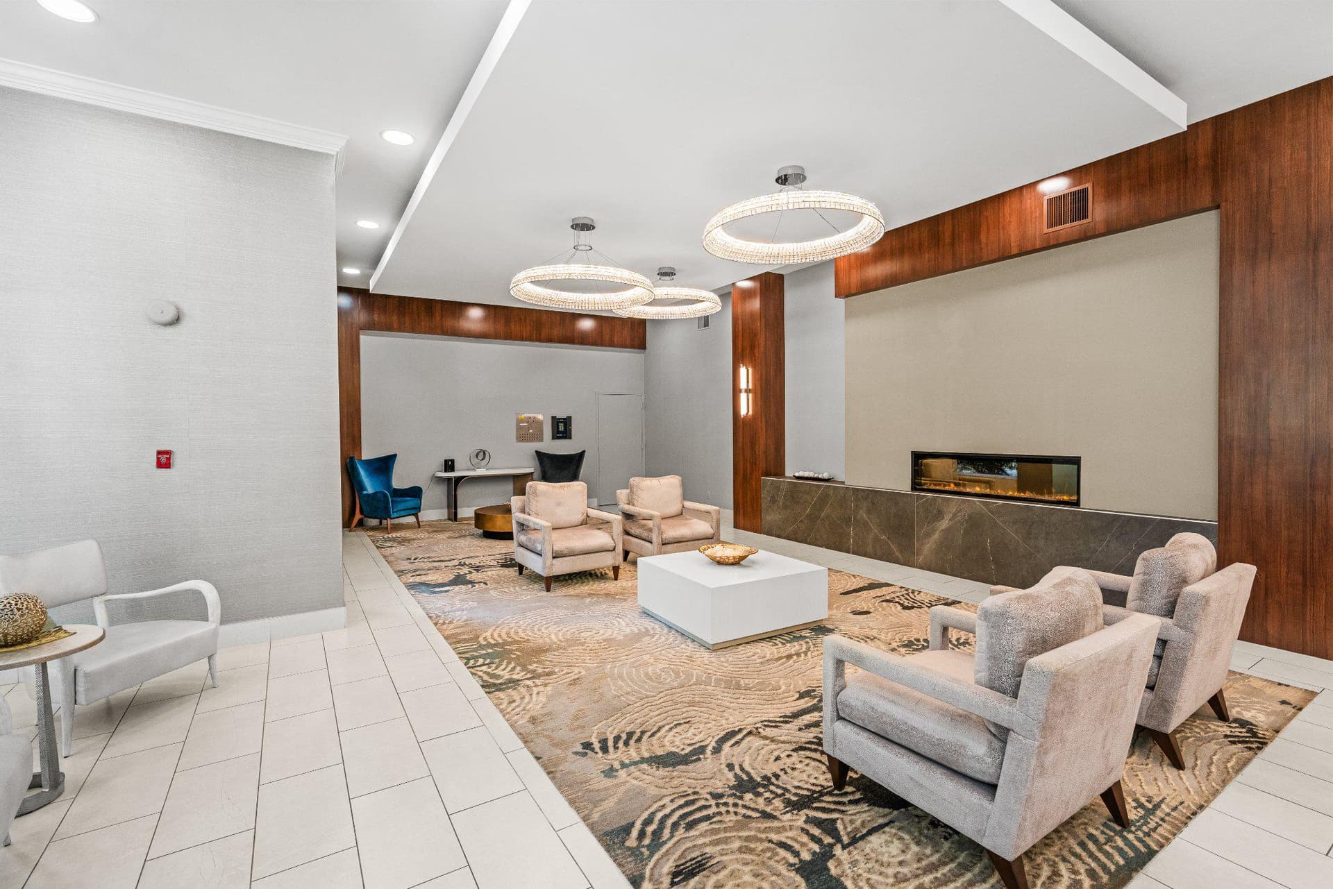 4515 Willard Avenue #709 S photo 3