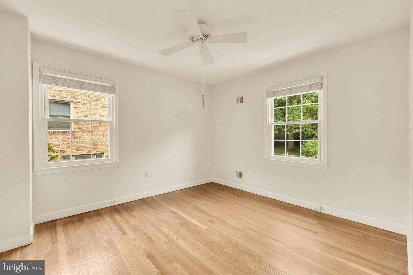 12114 Greenleaf Avenue photo 21