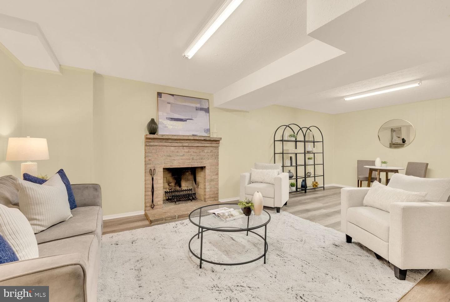 12114 Greenleaf Avenue photo 22