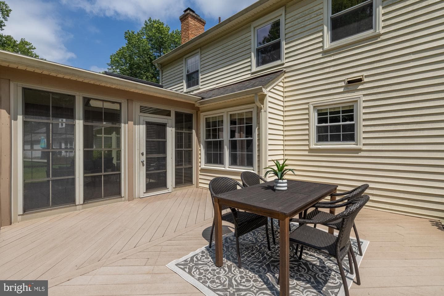 12114 Greenleaf Avenue photo 27