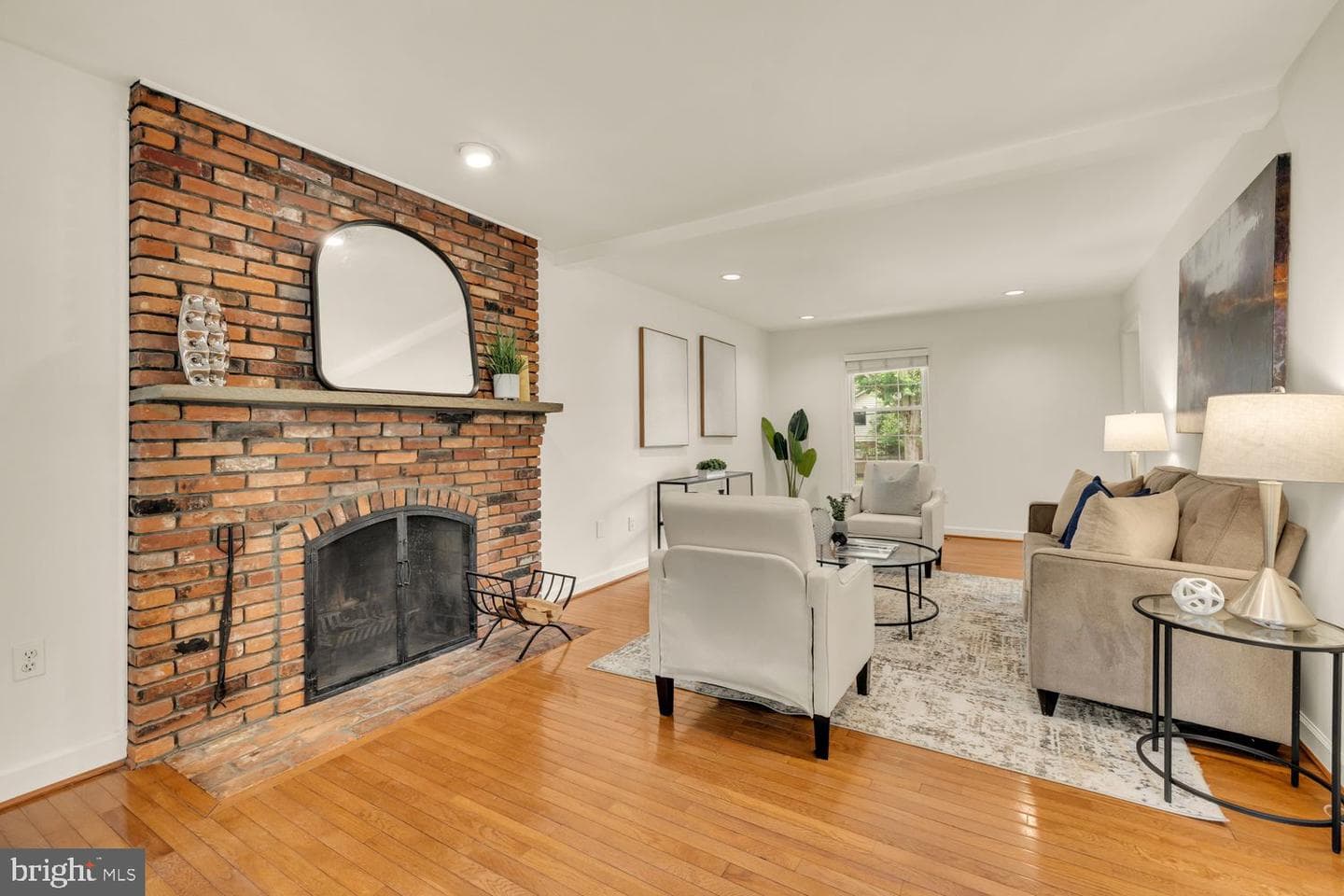 12114 Greenleaf Avenue photo 8