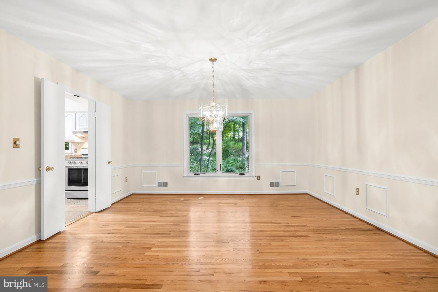 11701 Beekman Place photo 12