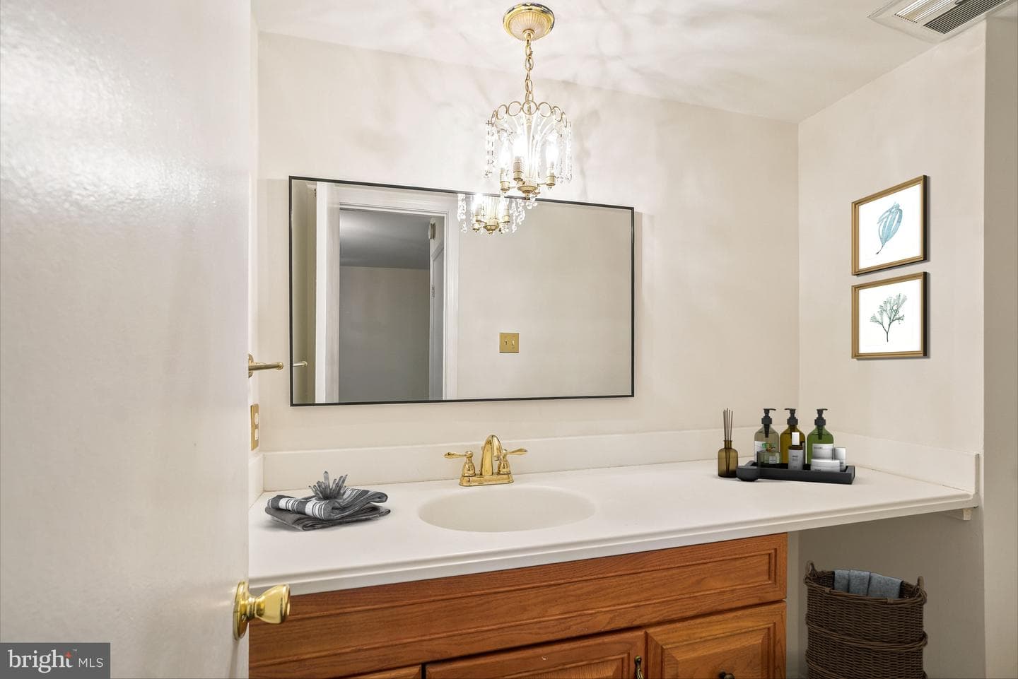 11701 Beekman Place photo 18