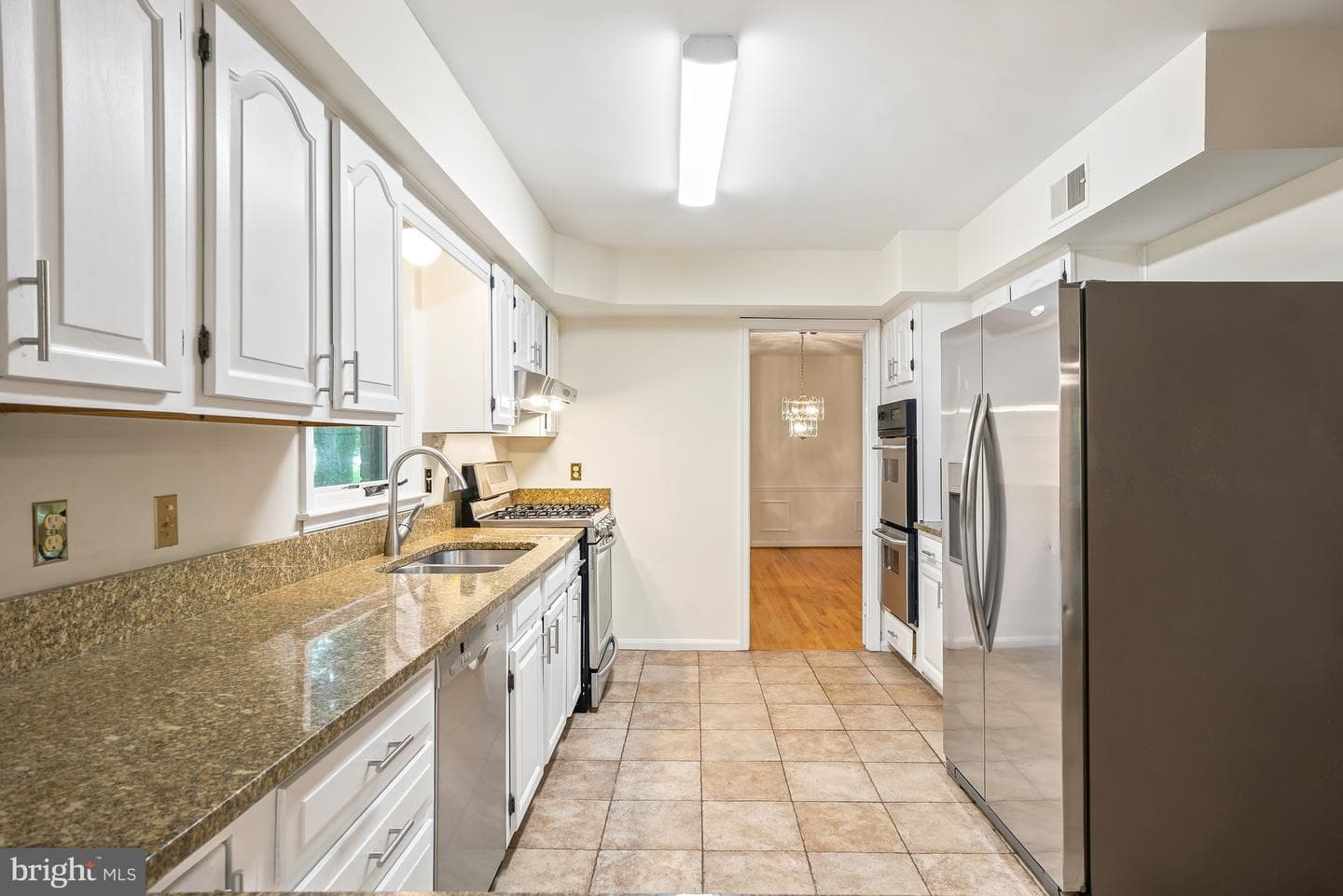 11701 Beekman Place photo 24