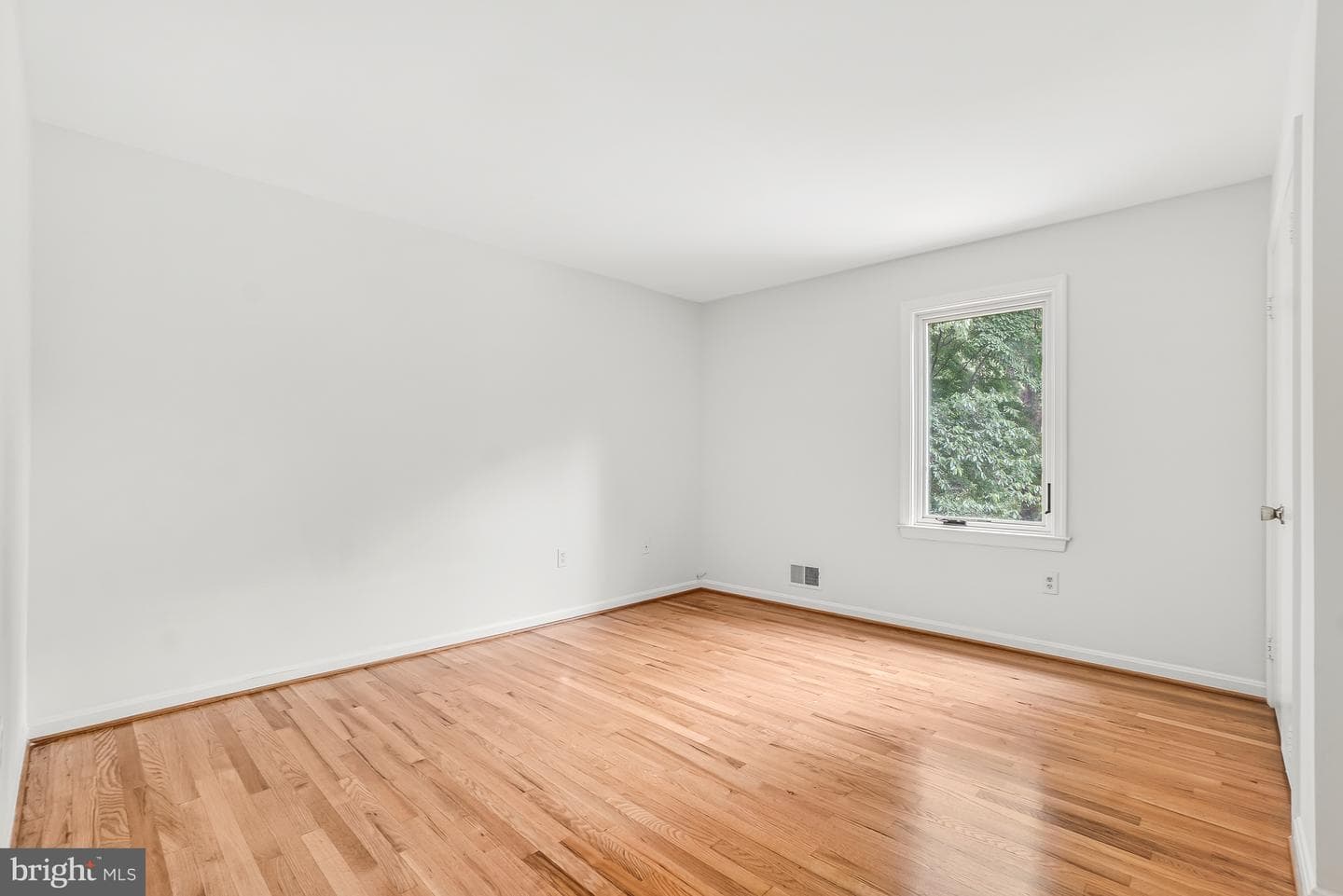 11701 Beekman Place photo 28