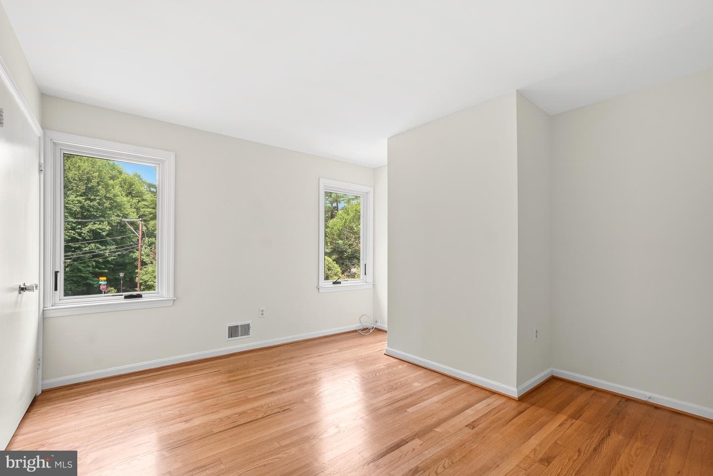 11701 Beekman Place photo 30