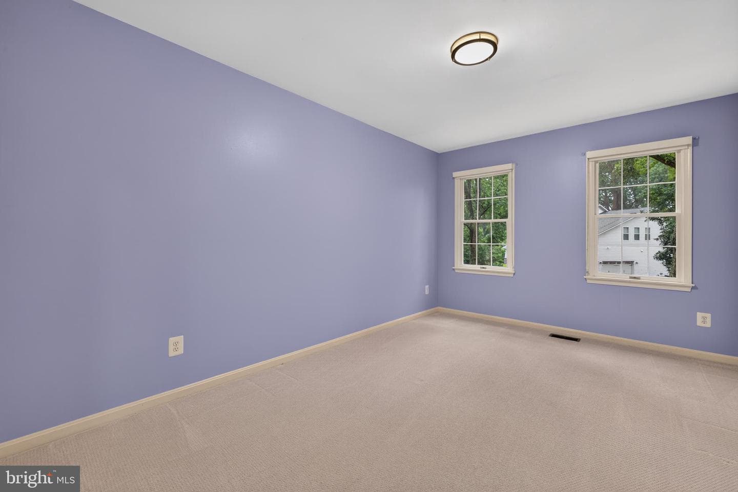 2270 Glenmore Terrace photo 13