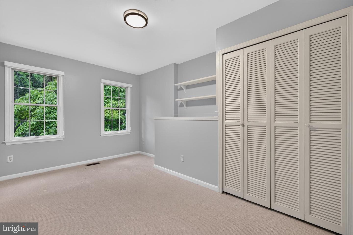 2270 Glenmore Terrace photo 15
