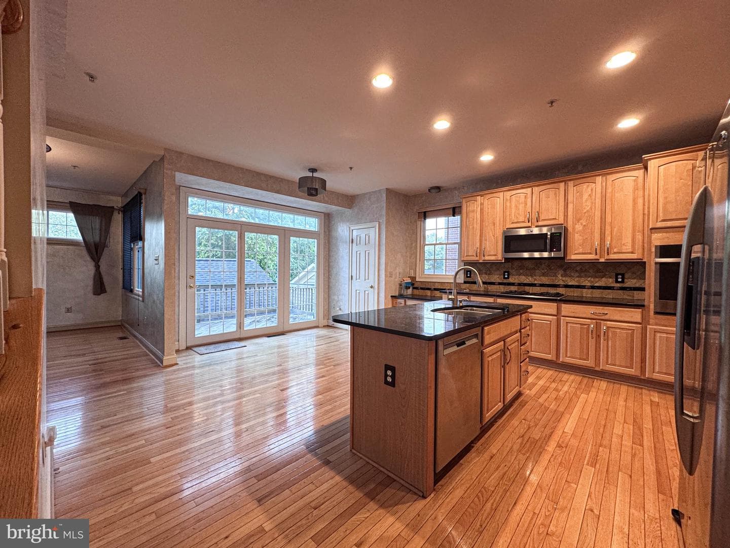 608 Pleasant Dr photo 23